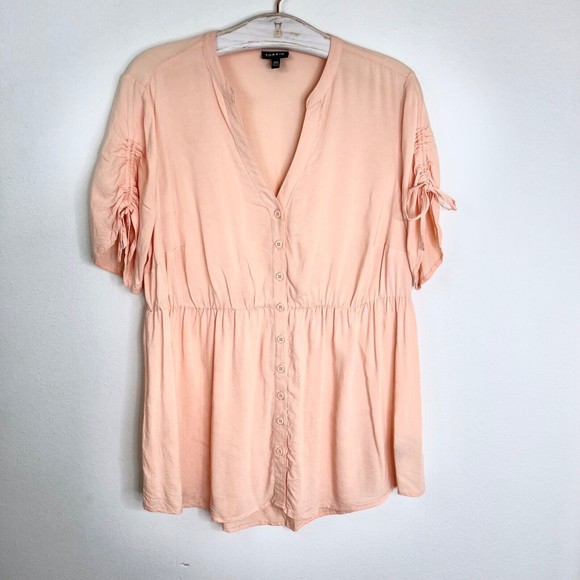 TORRID Womens Blouse Size 00 Peach Rayon Short Sleeve Button Front Top 10 M/L - Picture 4 of 8